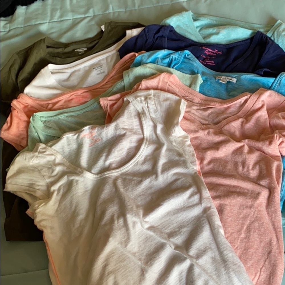9 Old Navy, Mossimo, and AE Vneck & crew necks